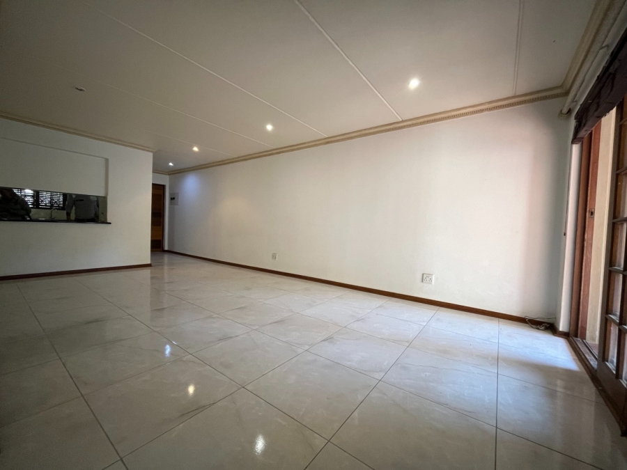 To Let 2 Bedroom Property for Rent in Hyde Park Gauteng