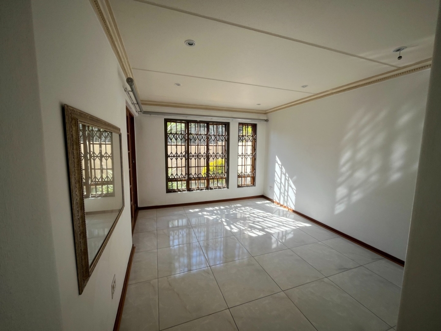 To Let 2 Bedroom Property for Rent in Hyde Park Gauteng