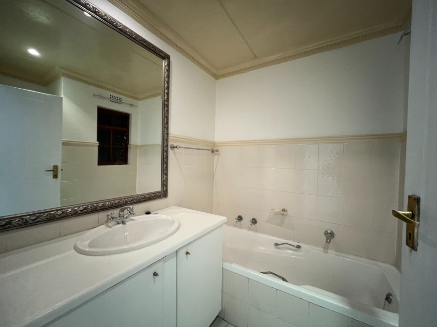 To Let 2 Bedroom Property for Rent in Hyde Park Gauteng