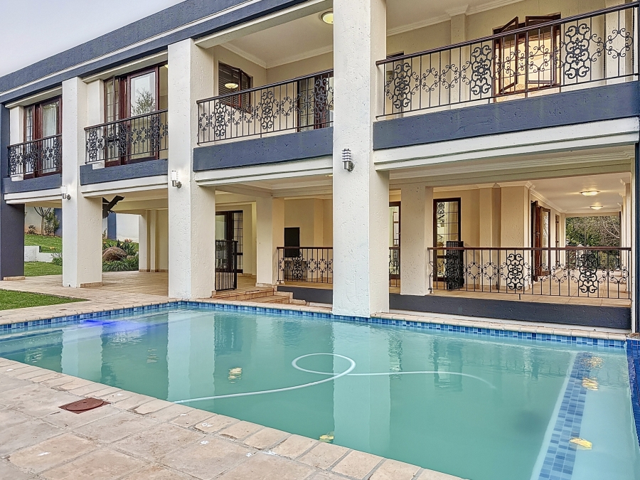 5 Bedroom Property for Sale in Faerie Glen Gauteng