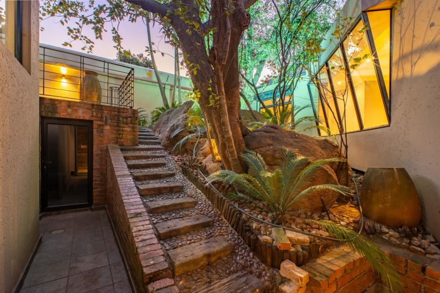 5 Bedroom Property for Sale in Rivonia Gauteng