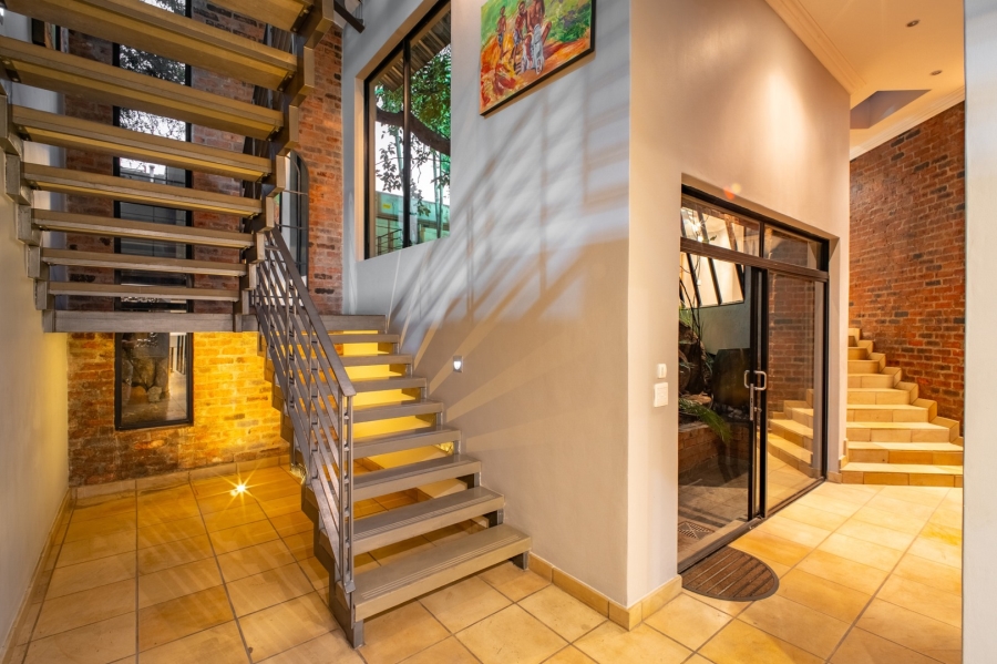 5 Bedroom Property for Sale in Rivonia Gauteng