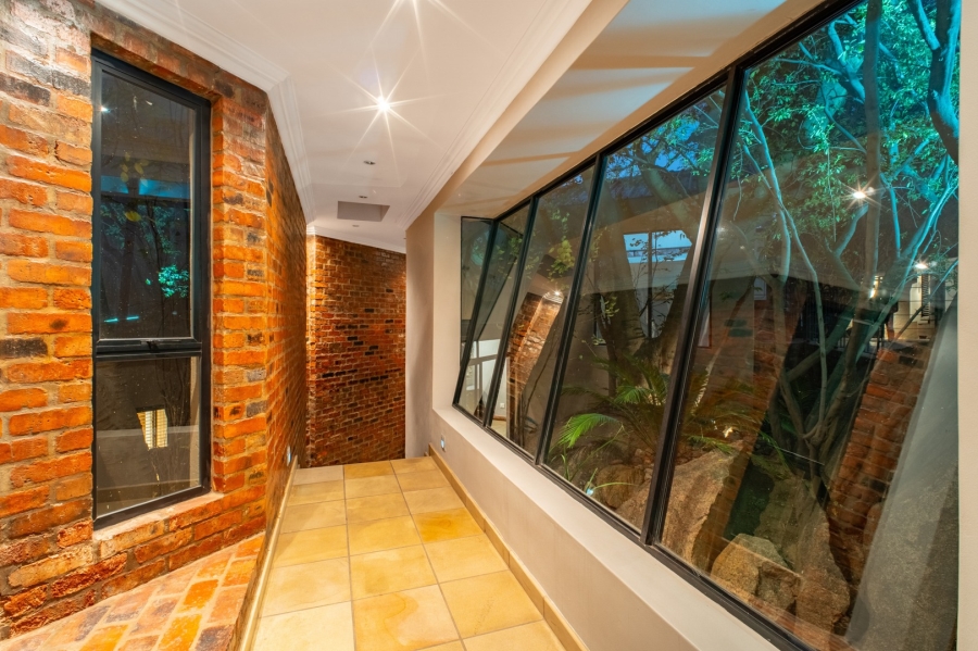 5 Bedroom Property for Sale in Rivonia Gauteng