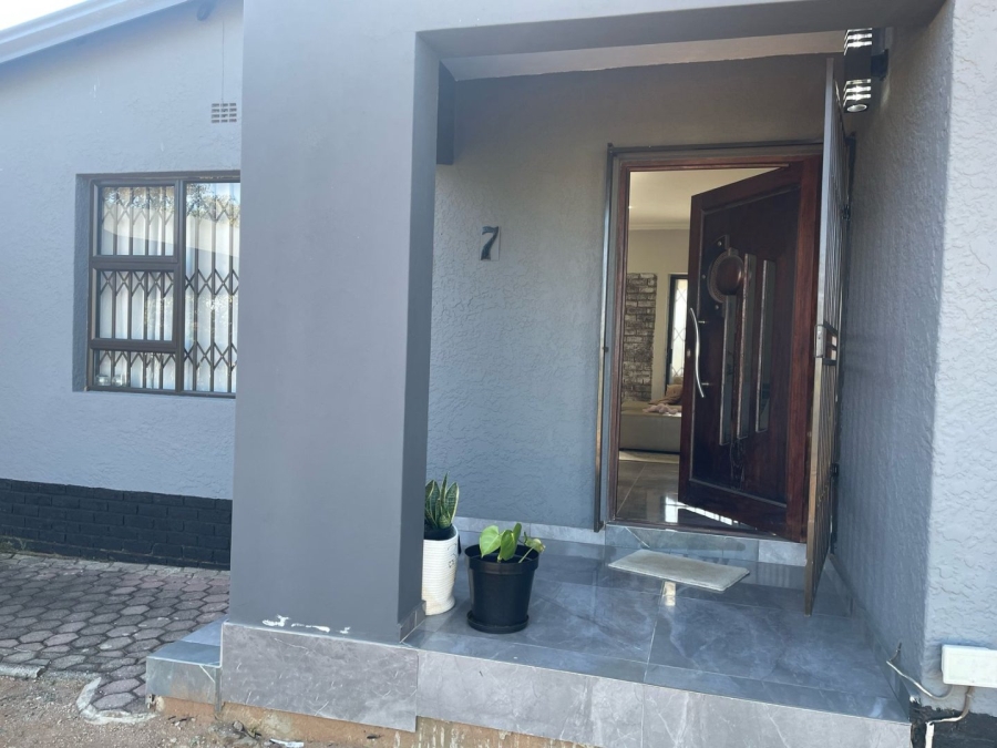 3 Bedroom Property for Sale in Witpoortjie Gauteng