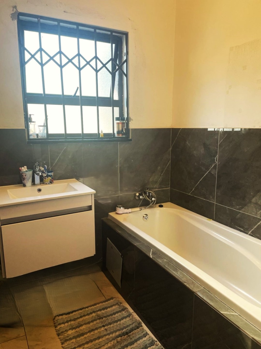 3 Bedroom Property for Sale in Witpoortjie Gauteng