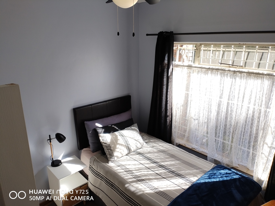 5 Bedroom Property for Sale in Rooihuiskraal Gauteng