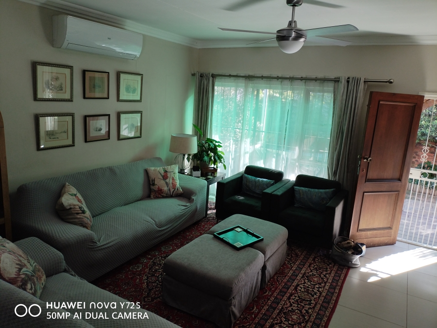 5 Bedroom Property for Sale in Rooihuiskraal Gauteng