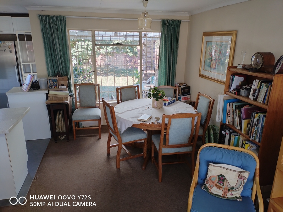 5 Bedroom Property for Sale in Rooihuiskraal Gauteng