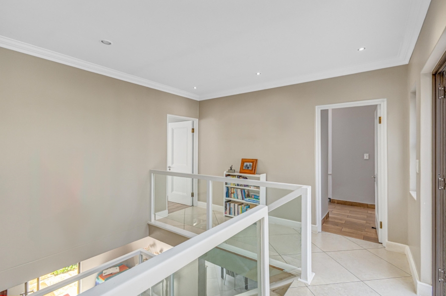 5 Bedroom Property for Sale in Kyalami Estates Gauteng
