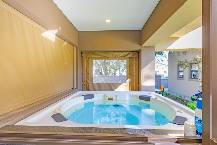 5 Bedroom Property for Sale in Kyalami Estates Gauteng