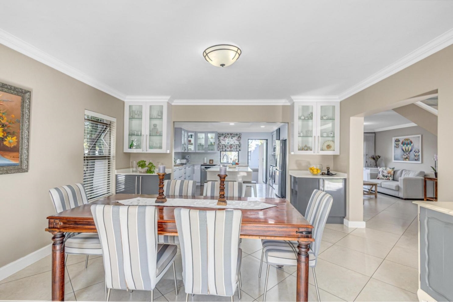 5 Bedroom Property for Sale in Kyalami Estates Gauteng