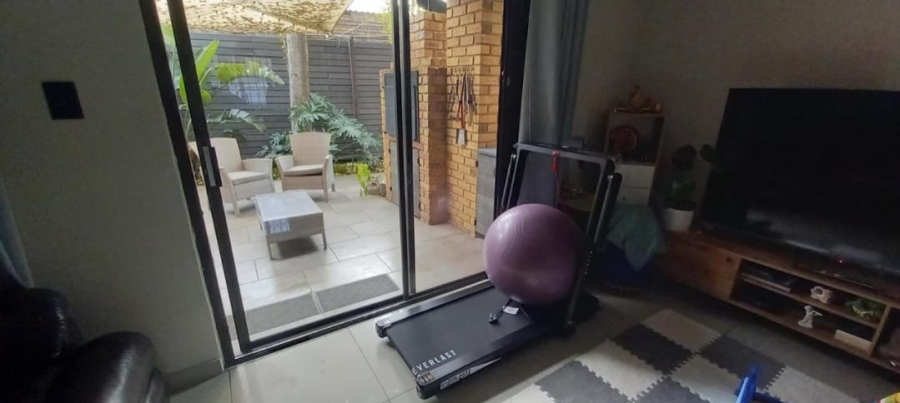 2 Bedroom Property for Sale in Brackendowns Gauteng