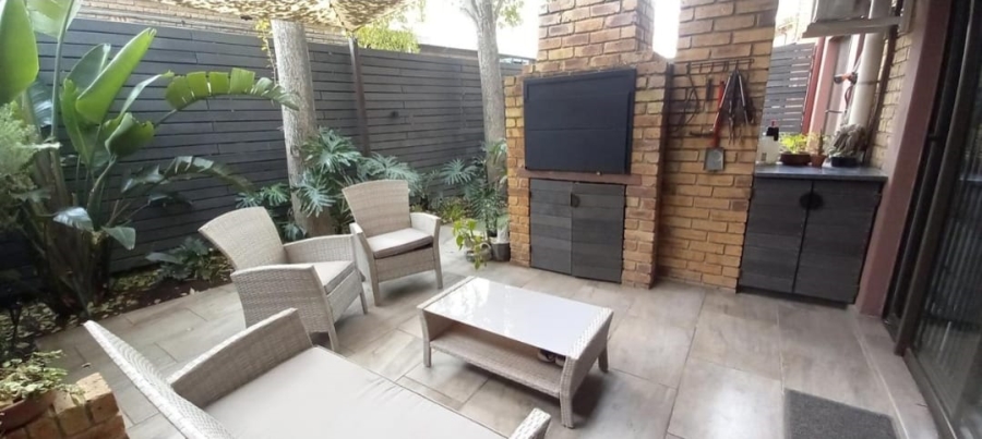 2 Bedroom Property for Sale in Brackendowns Gauteng