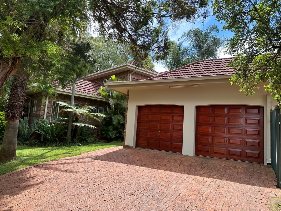 To Let 4 Bedroom Property for Rent in Waverley Gauteng
