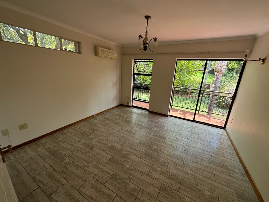 To Let 4 Bedroom Property for Rent in Waverley Gauteng