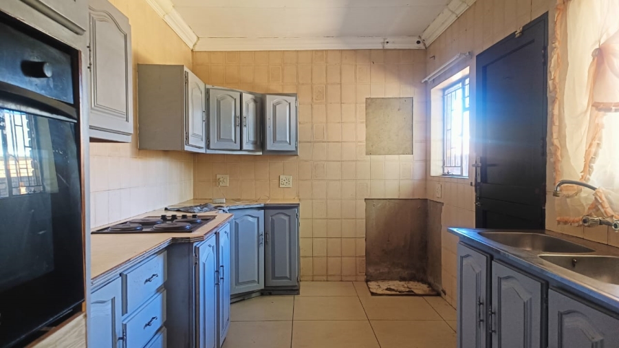 3 Bedroom Property for Sale in Selcourt Gauteng