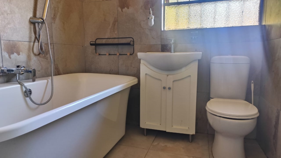 3 Bedroom Property for Sale in Selcourt Gauteng