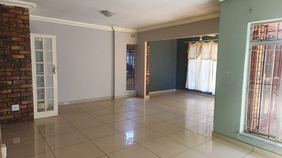 3 Bedroom Property for Sale in Selcourt Gauteng