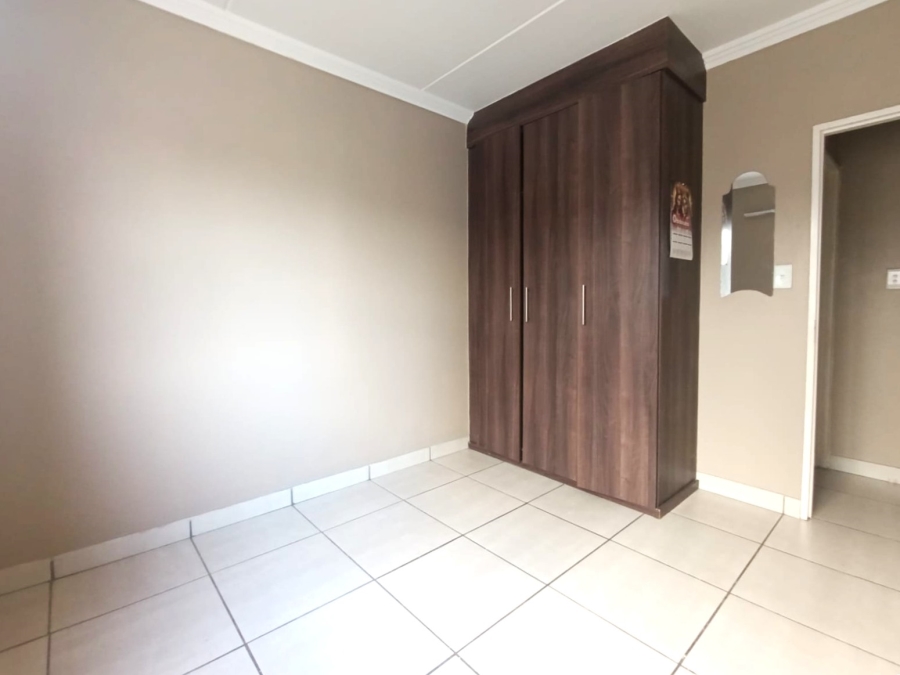 2 Bedroom Property for Sale in Mayberry Park Gauteng