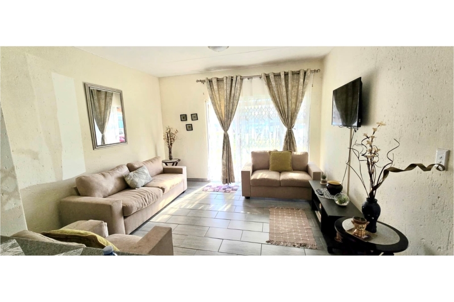 1 Bedroom Property for Sale in Greenstone Hill Gauteng