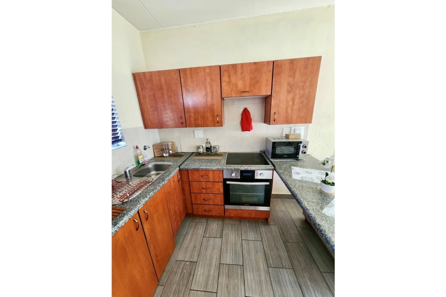 1 Bedroom Property for Sale in Greenstone Hill Gauteng