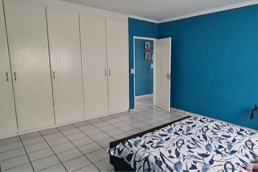 2 Bedroom Property for Sale in Oakdene Gauteng