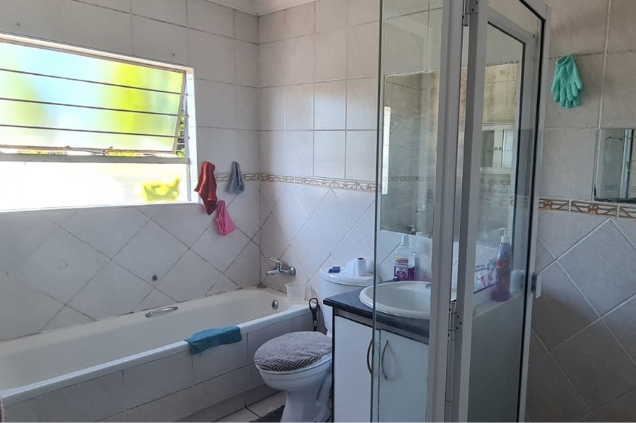 2 Bedroom Property for Sale in Oakdene Gauteng