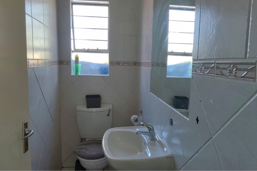 2 Bedroom Property for Sale in Oakdene Gauteng