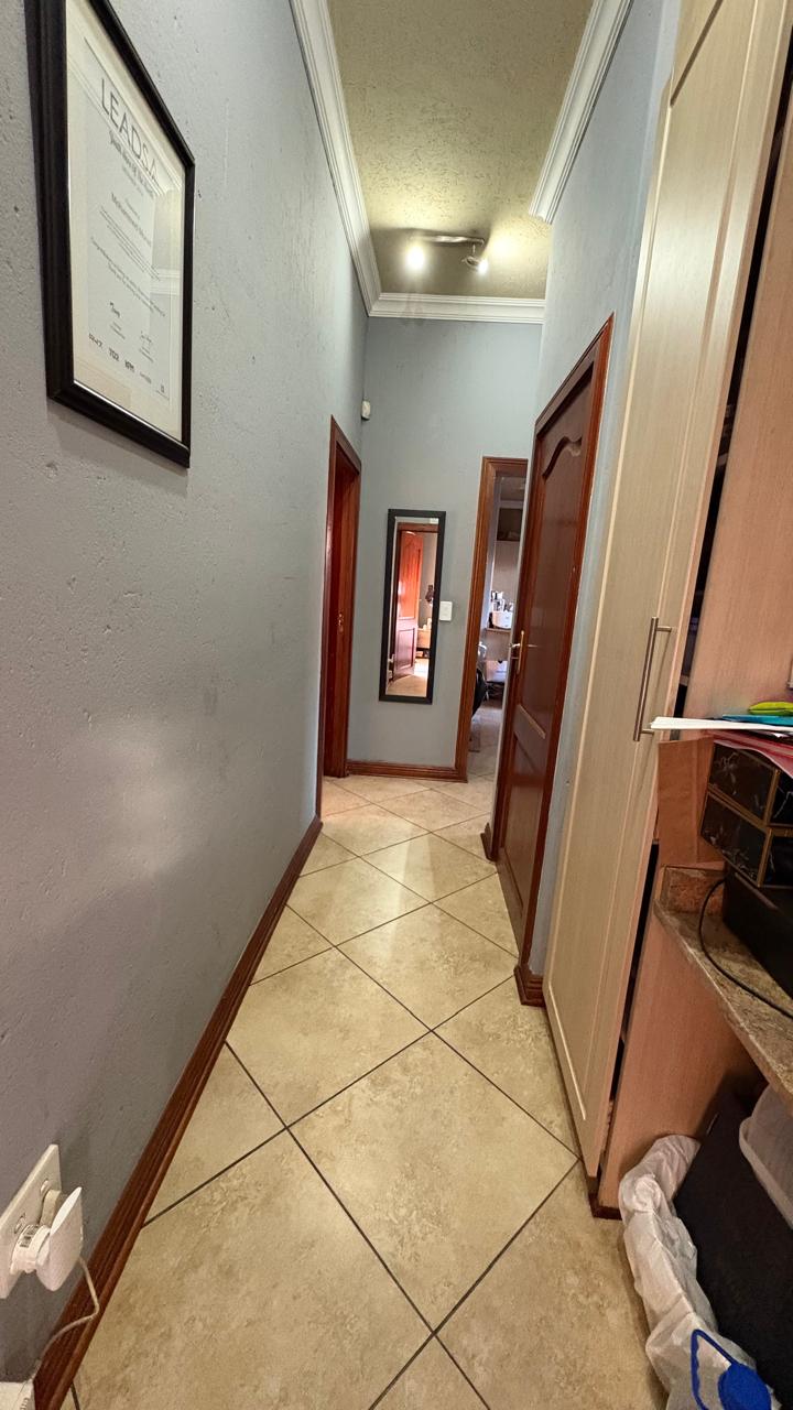 2 Bedroom Property for Sale in Ravenswood Gauteng