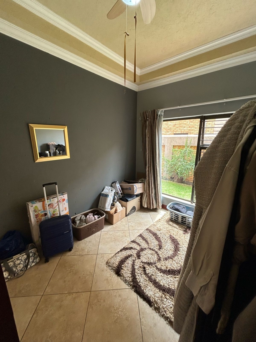 2 Bedroom Property for Sale in Ravenswood Gauteng