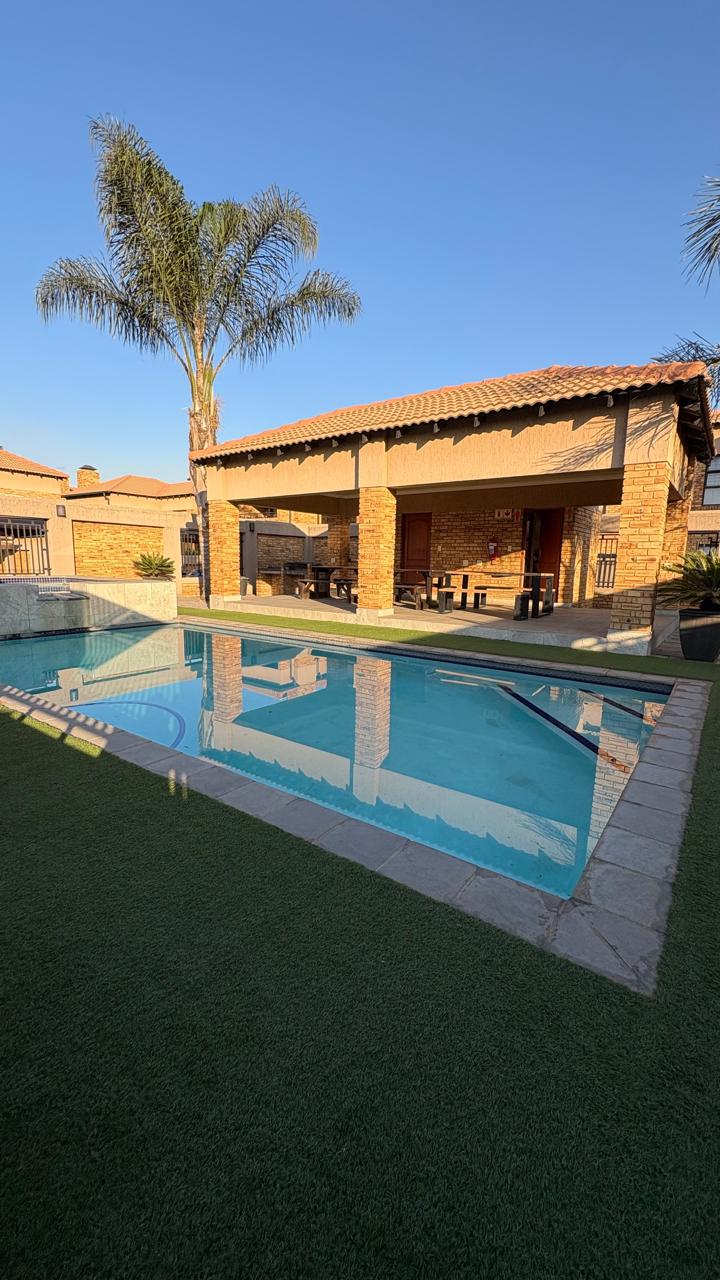 2 Bedroom Property for Sale in Ravenswood Gauteng