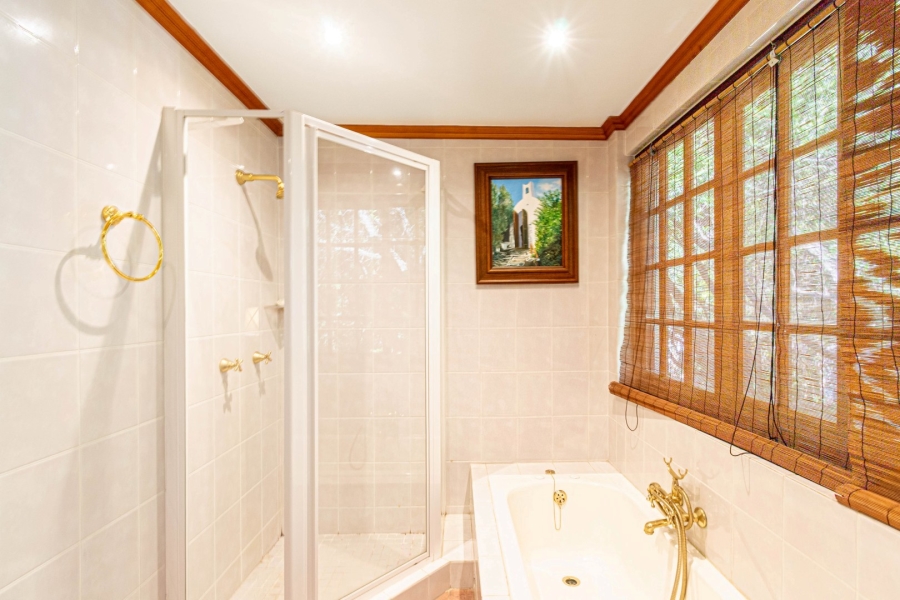 3 Bedroom Property for Sale in Greenside Gauteng
