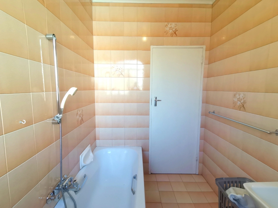 To Let 3 Bedroom Property for Rent in Edenburg Gauteng
