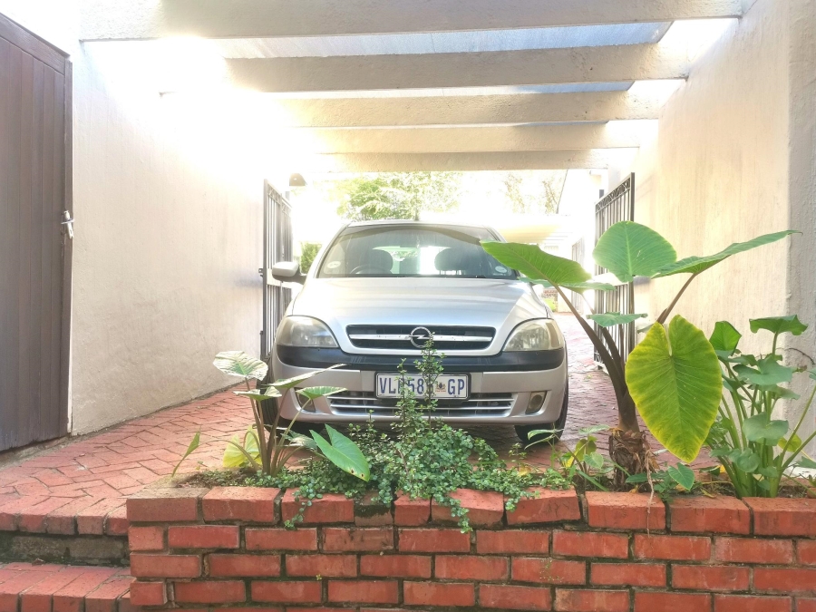 To Let 3 Bedroom Property for Rent in Edenburg Gauteng