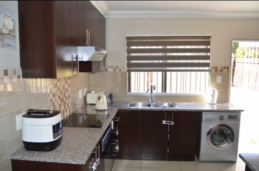 3 Bedroom Property for Sale in Brackendowns Gauteng