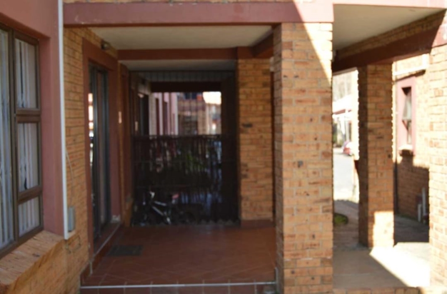 3 Bedroom Property for Sale in Brackendowns Gauteng