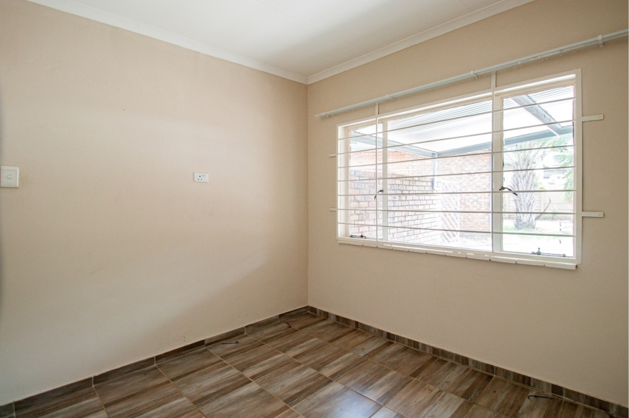4 Bedroom Property for Sale in Wierda Park Gauteng