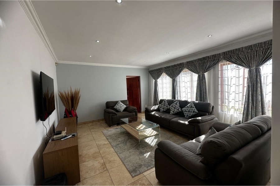 To Let 3 Bedroom Property for Rent in Sunair Park Gauteng