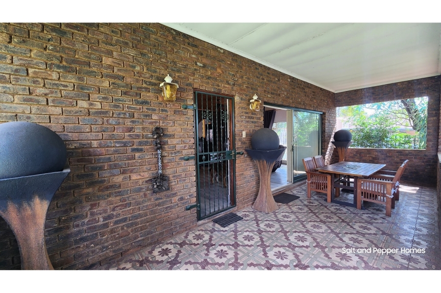 4 Bedroom Property for Sale in Magalieskruin Gauteng