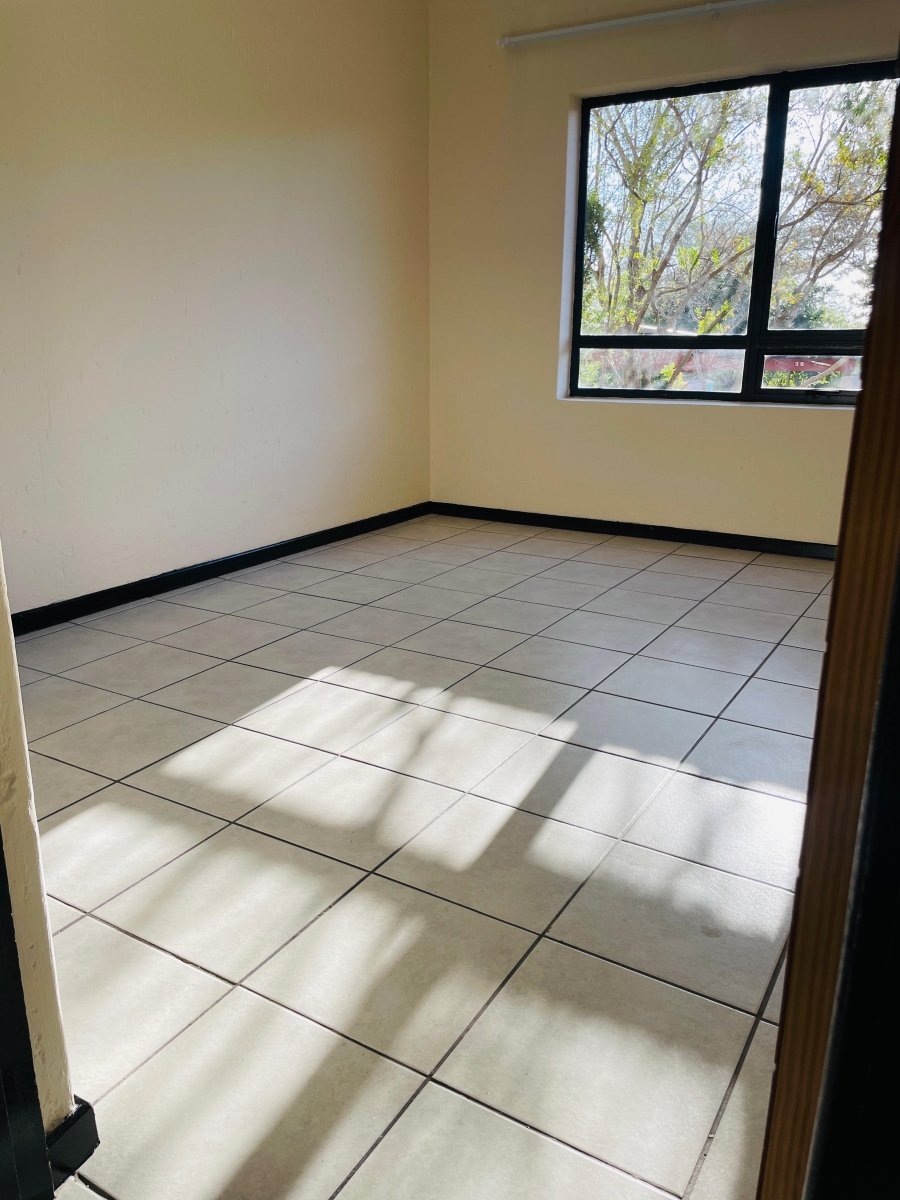 To Let 1 Bedroom Property for Rent in Jackal Creek Golf Estate Gauteng