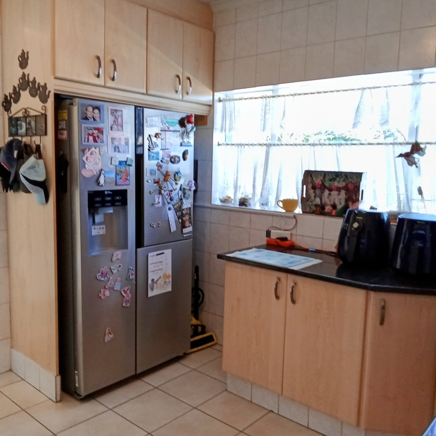 3 Bedroom Property for Sale in Breaunanda Gauteng