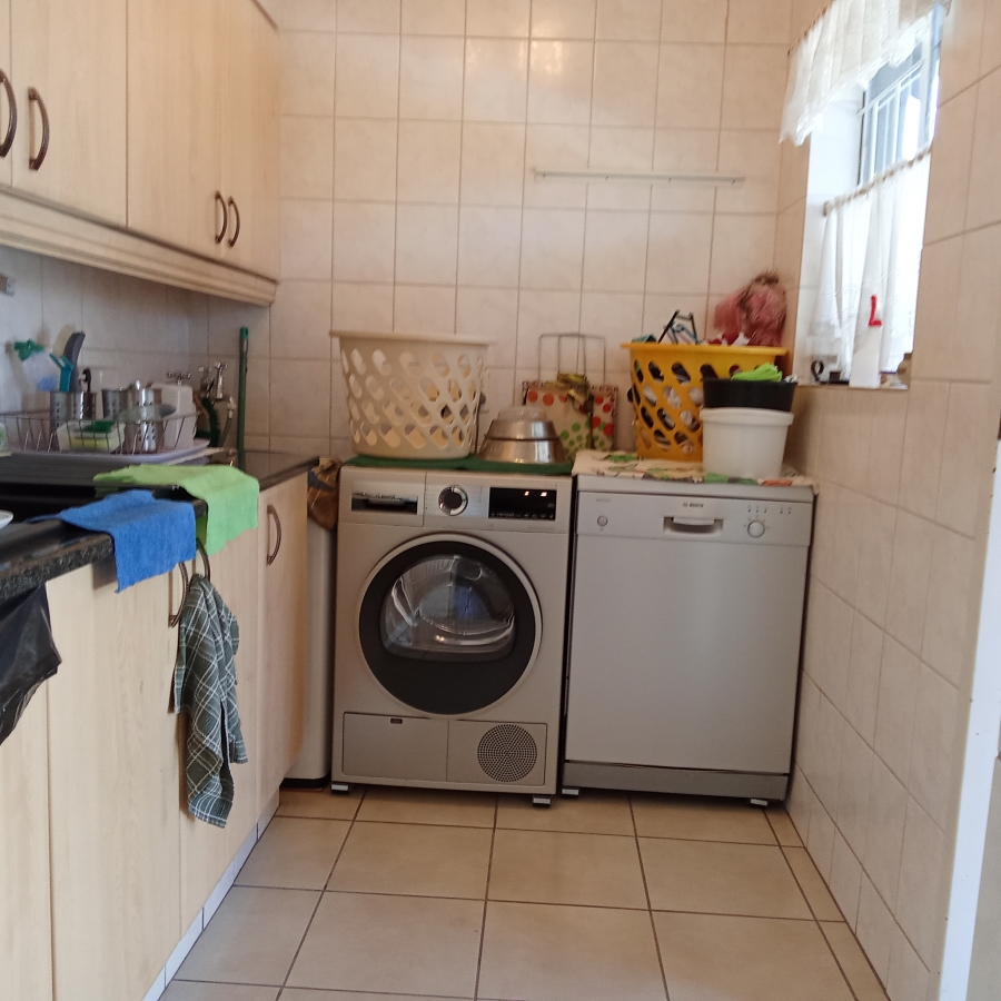 3 Bedroom Property for Sale in Breaunanda Gauteng