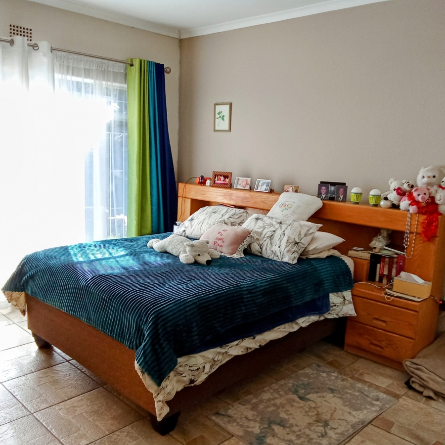 3 Bedroom Property for Sale in Breaunanda Gauteng