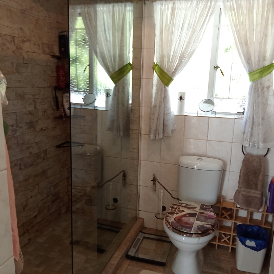 3 Bedroom Property for Sale in Breaunanda Gauteng