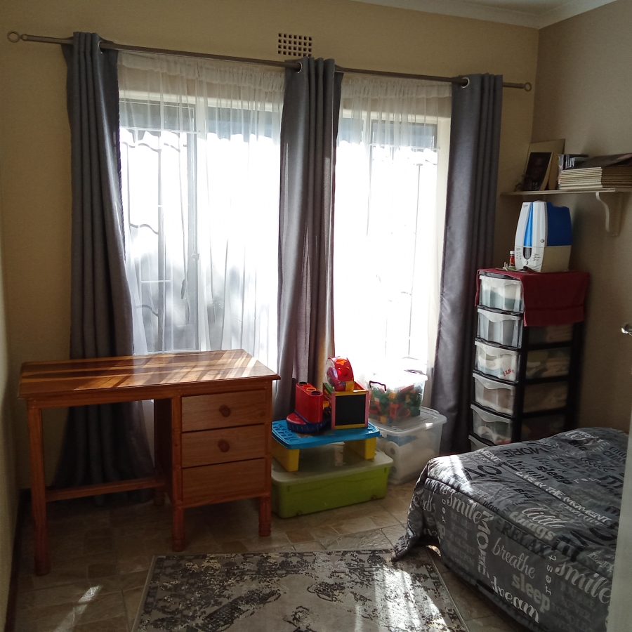 3 Bedroom Property for Sale in Breaunanda Gauteng