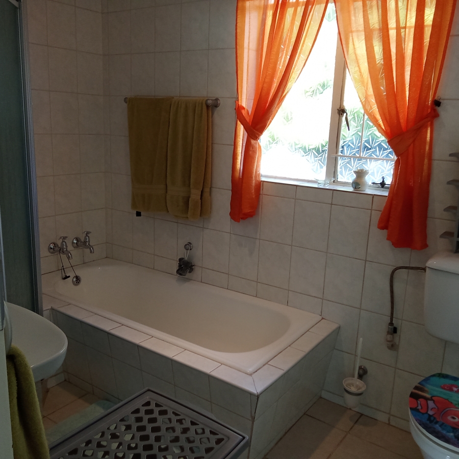 3 Bedroom Property for Sale in Breaunanda Gauteng