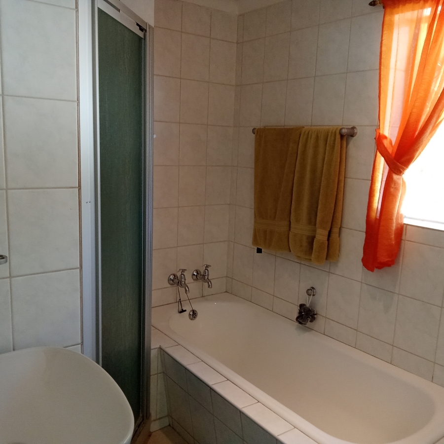3 Bedroom Property for Sale in Breaunanda Gauteng