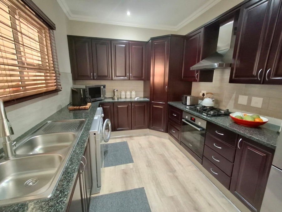 2 Bedroom Property for Sale in Greenstone Hill Gauteng