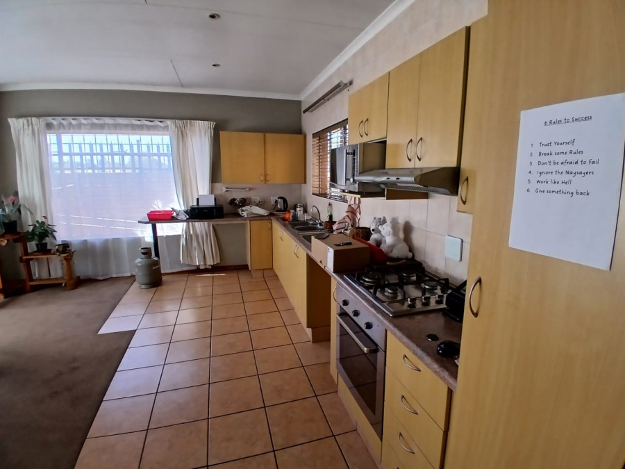 4 Bedroom Property for Sale in Randhart Gauteng