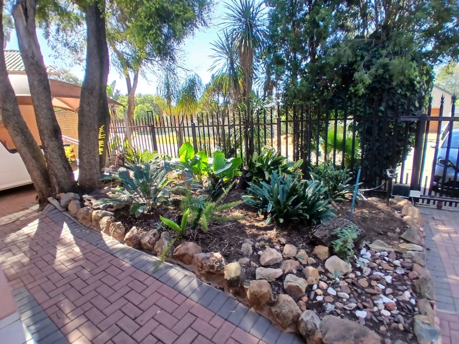 4 Bedroom Property for Sale in Randhart Gauteng